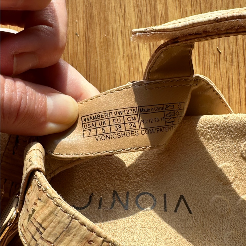 Women’s Vionic Amber Adjustable Sandal - image 6